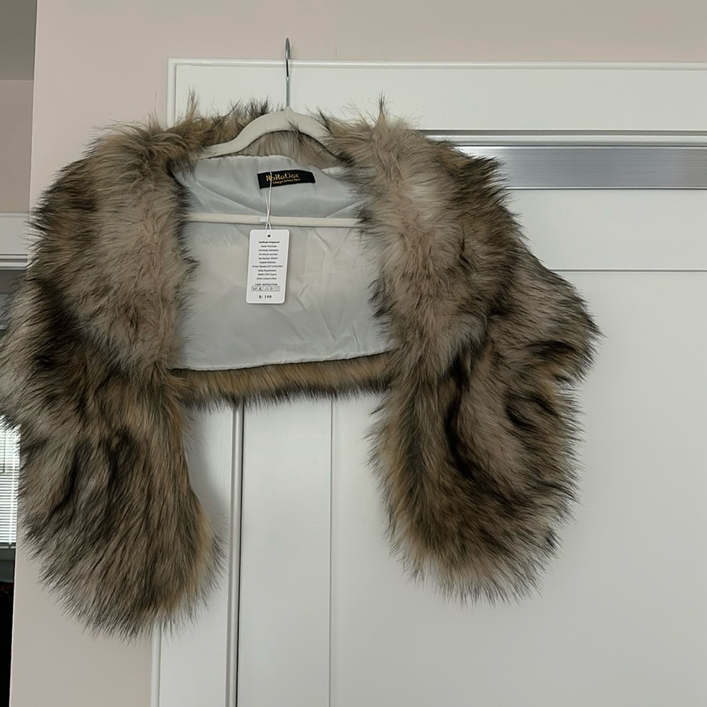 Faux fur wrap - One Size Fits All NWT